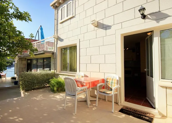 By The Sea Lumbarda, Korcula - 9173 *