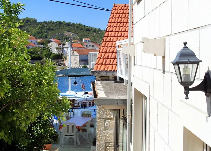 By The Sea Lumbarda, Korcula - 9173 *